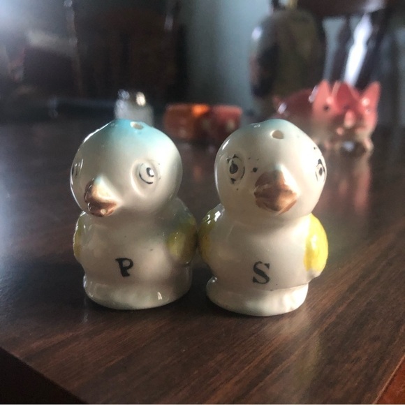 Unique Salt & pepper shaker collection - Picture 6 of 15